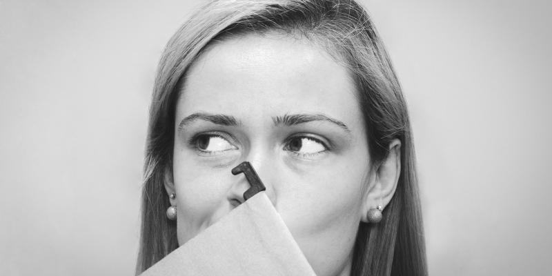 Tips for a Successful Negotiation A woman holding a folder